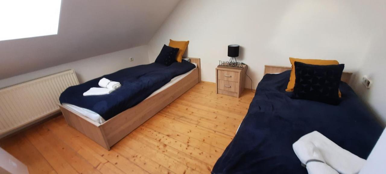 Hi-Bp Garden City Batsanyi Apartment 3 Rooms, Apartment Upstairs Near The City Train With Free Parking Будапешт Екстер'єр фото