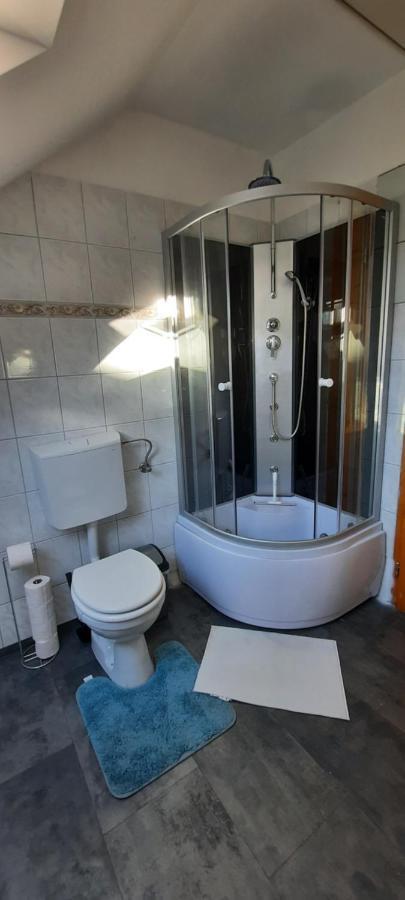 Hi-Bp Garden City Batsanyi Apartment 3 Rooms, Apartment Upstairs Near The City Train With Free Parking Будапешт Екстер'єр фото