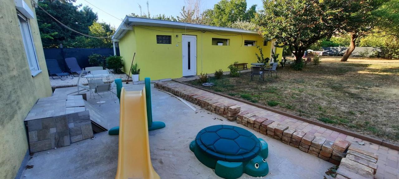 Hi-Bp Garden City Batsanyi Apartment 3 Rooms, Apartment Upstairs Near The City Train With Free Parking Будапешт Екстер'єр фото