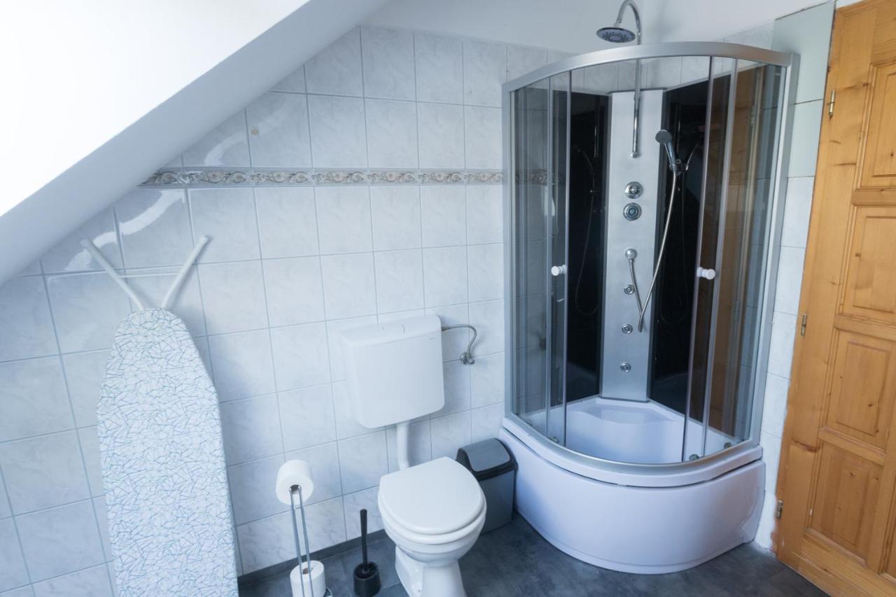 Hi-Bp Garden City Batsanyi Apartment 3 Rooms, Apartment Upstairs Near The City Train With Free Parking Будапешт Екстер'єр фото