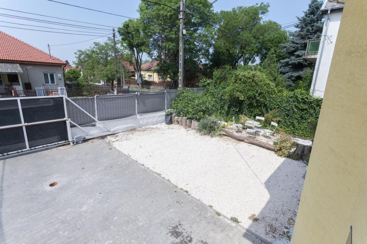 Hi-Bp Garden City Batsanyi Apartment 3 Rooms, Apartment Upstairs Near The City Train With Free Parking Будапешт Екстер'єр фото