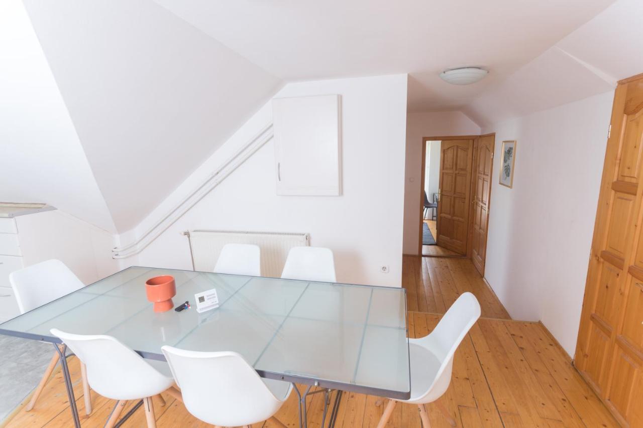 Hi-Bp Garden City Batsanyi Apartment 3 Rooms, Apartment Upstairs Near The City Train With Free Parking Будапешт Екстер'єр фото